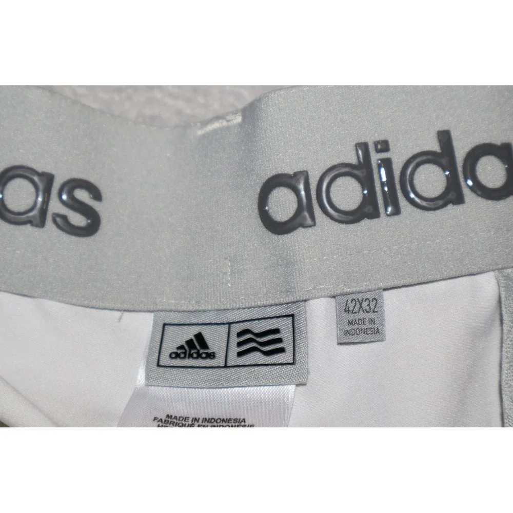 Adidas Golf Pants Mens 42x32 Beige Tan Flat Front Performance Stretch **